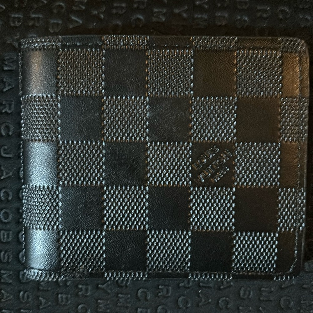 LV fashion wallet
